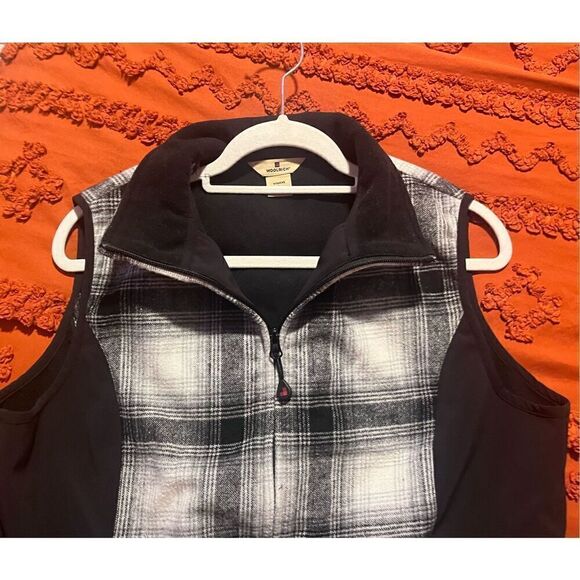 Woolrich vest size large women's black white classic slimming zipper - Picture 8 of 13